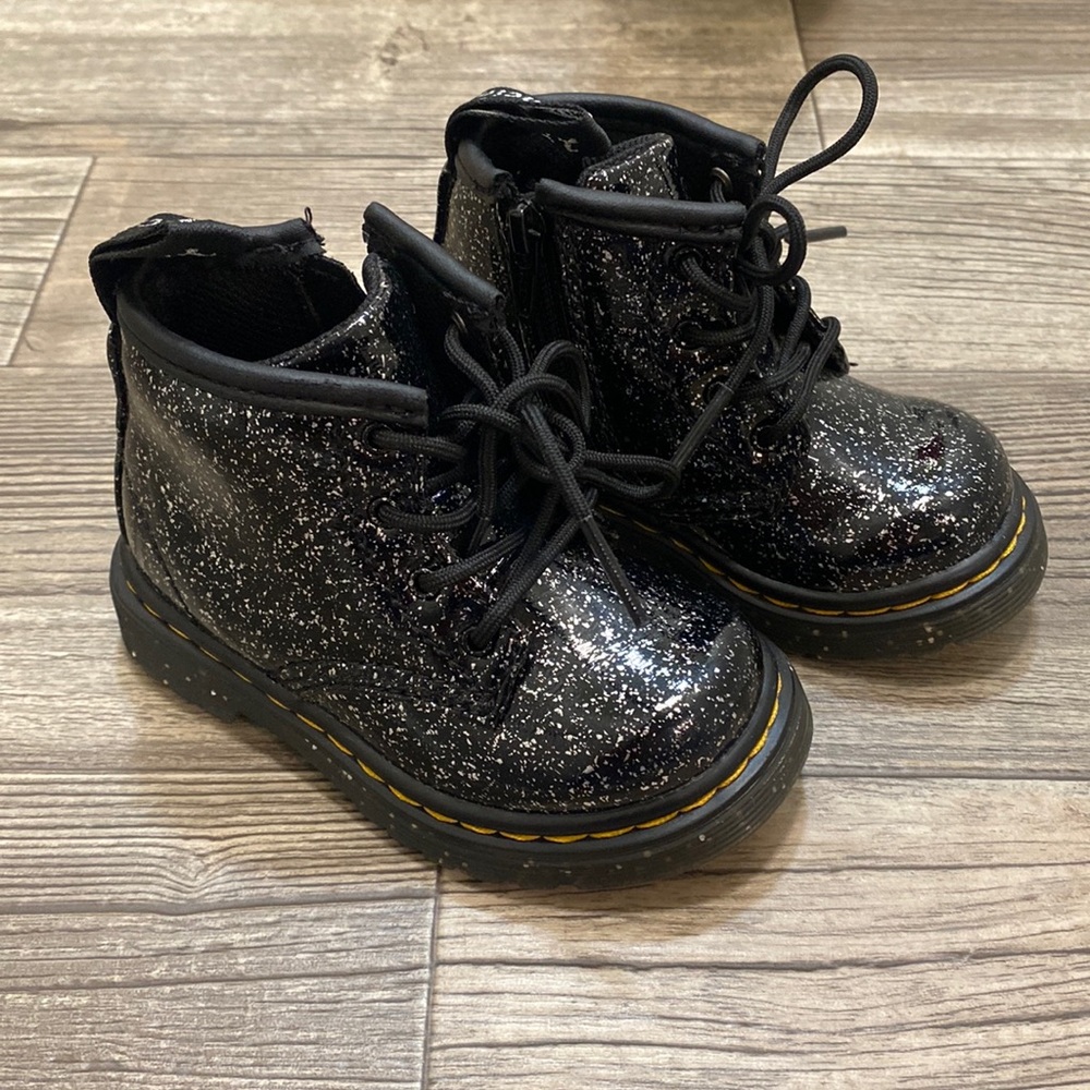 Dr.Martens Black glitter boots. Toddler 5.